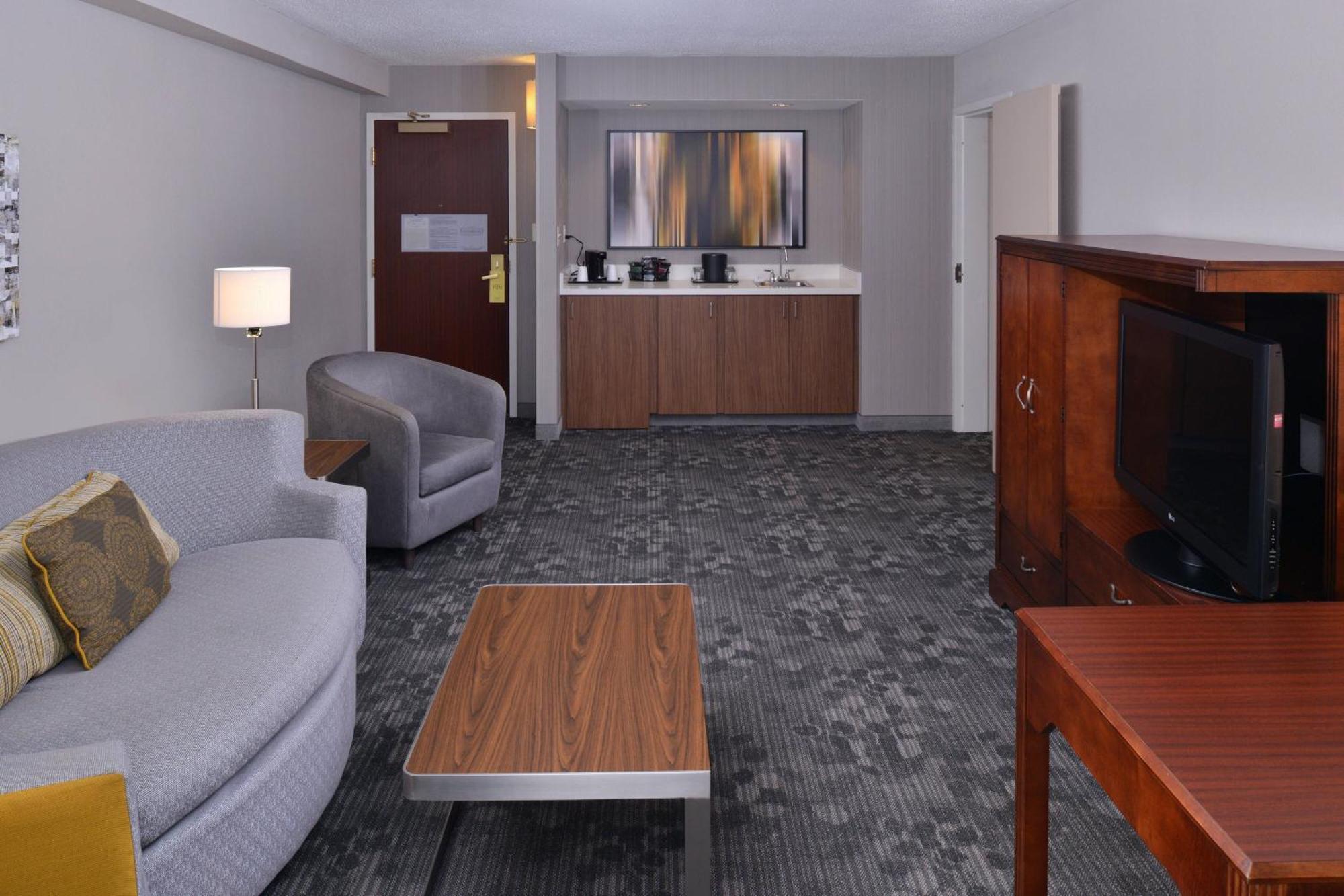 Courtyard By Marriott Decatur Exterior foto